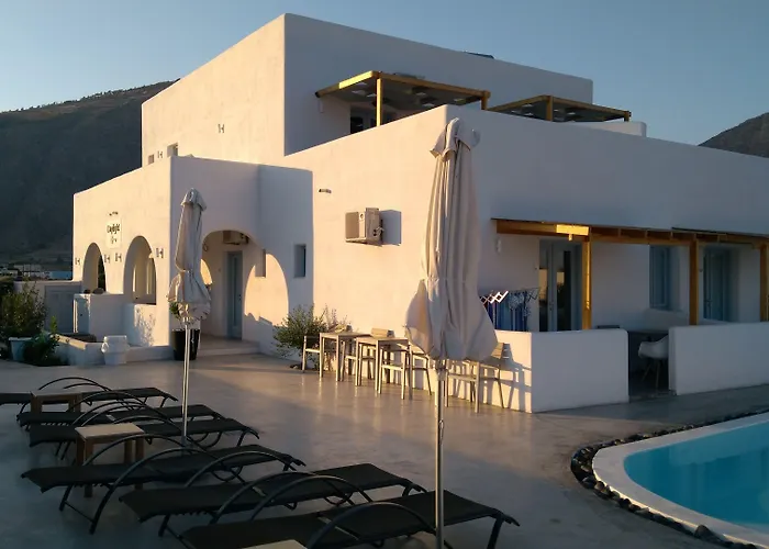 Daylight Hotel Perissa (Santorini)