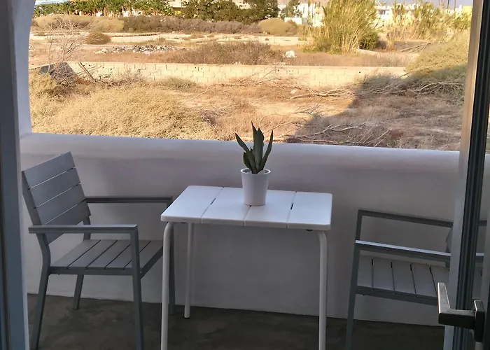 Daylight Hotel Perissa (Santorini)