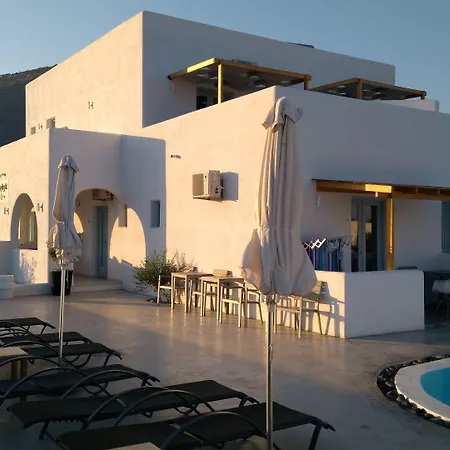 Daylight Hotel Perissa (Santorini)