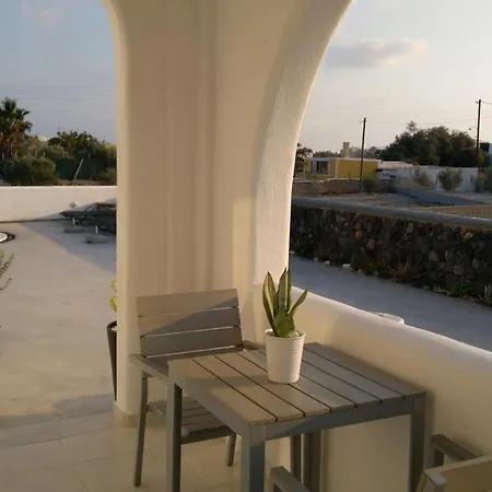 Daylight 3* Perissa (Santorini)