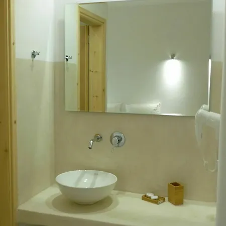 Daylight 3* Perissa (Santorini)