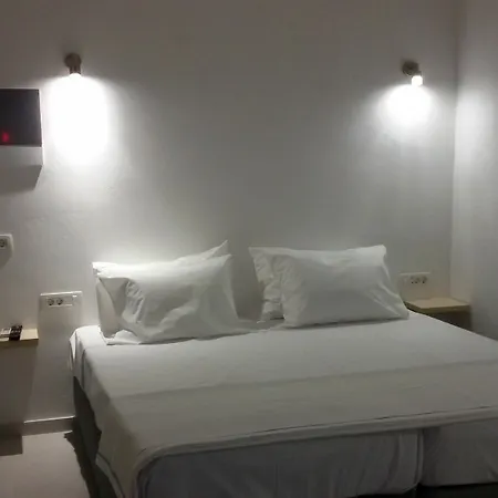 Daylight 3* Perissa (Santorini)