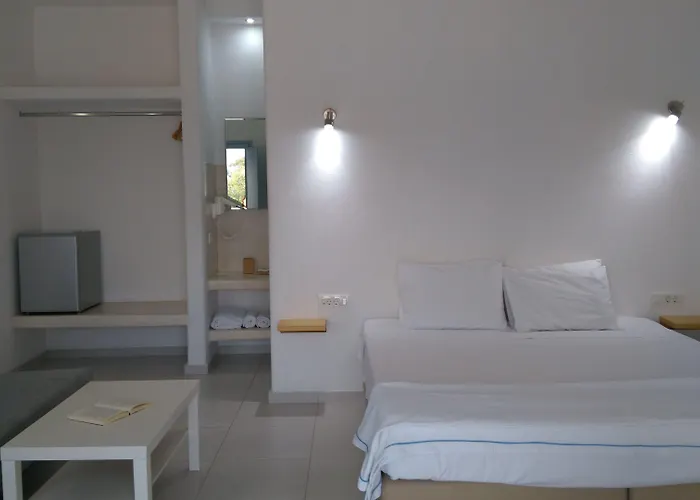 Daylight Hotel Períssa