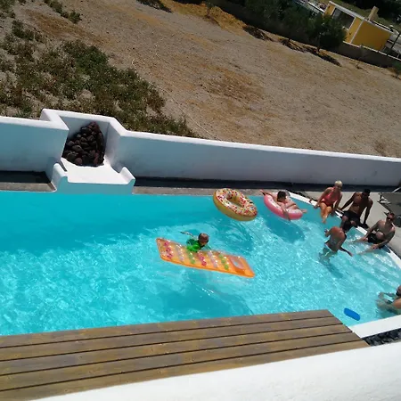 Daylight Perissa (Santorini)