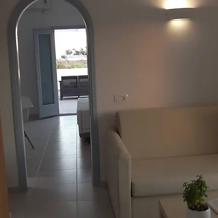 Daylight 3* Perissa (Santorini)