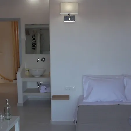 Hotel Daylight Períssa